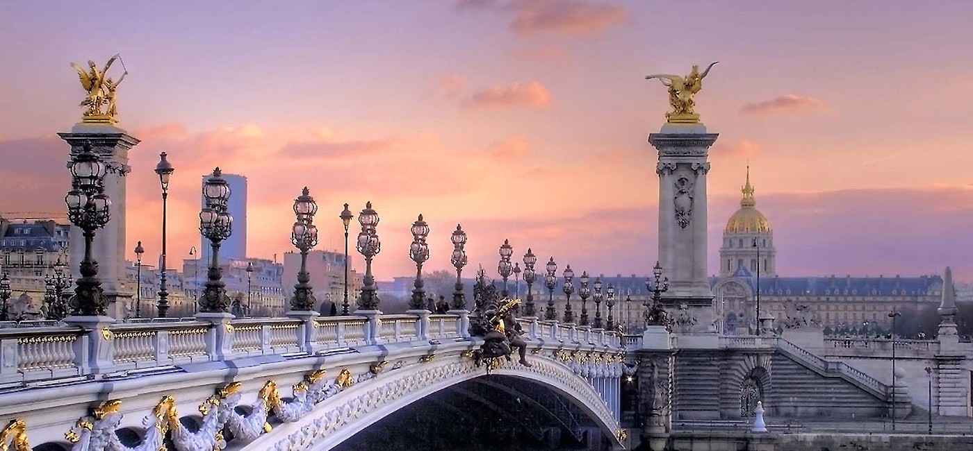Đứng ngồi không yên với cây cầu đẹp nhất Paris mang tên Alexandre III